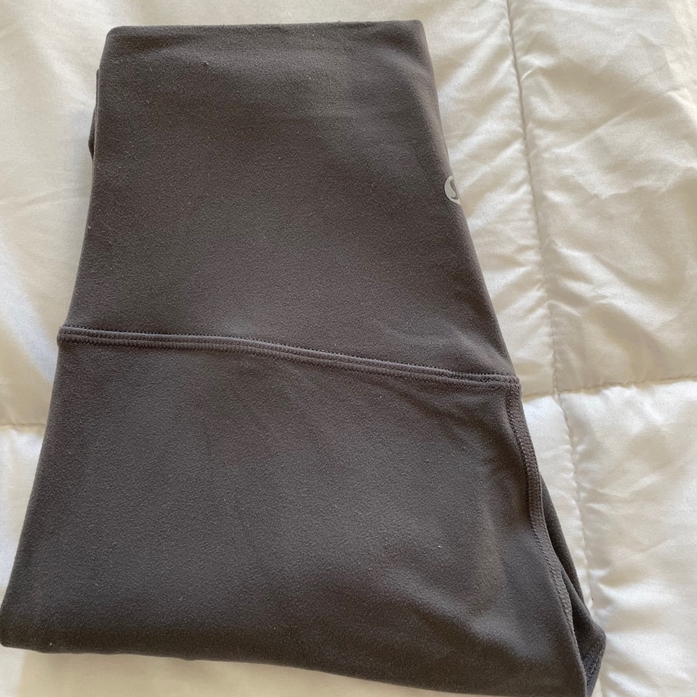 Lululemon Align Leggings 28” in charcoal color
